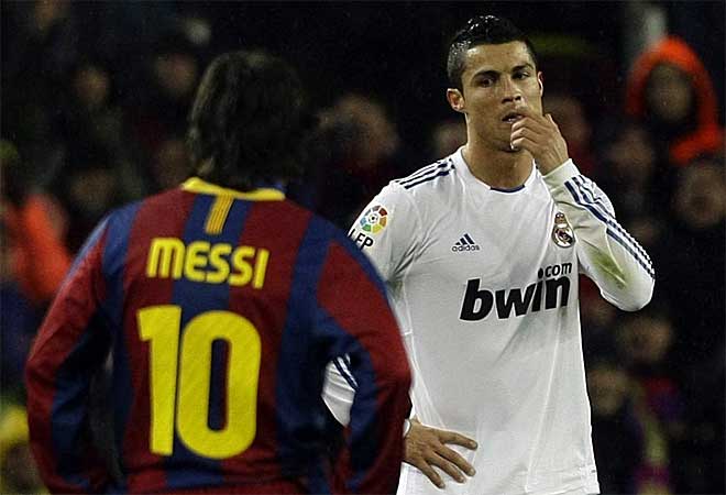 FootBall: Lionel Messi vs C. Ronaldo